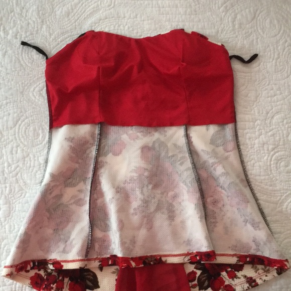 Beige W/ Red Roses Strapless Top - Picture 3 of 5